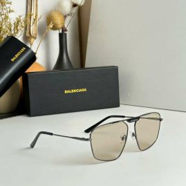 Picture of Balenciga Sunglasses _SKUfw54044900fw